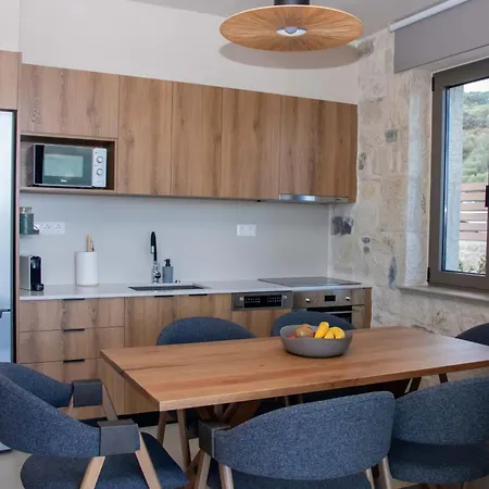 Luxurious Stone Holiday home Ligaria (Crete)